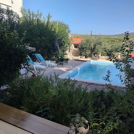 Vacation House Milka Milna  Ngoại thất bức ảnh