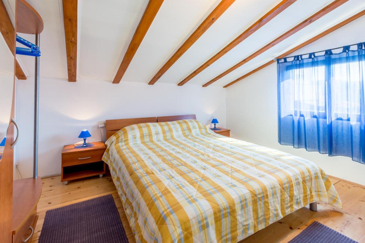 Vacation House Milka Milna  Ngoại thất bức ảnh