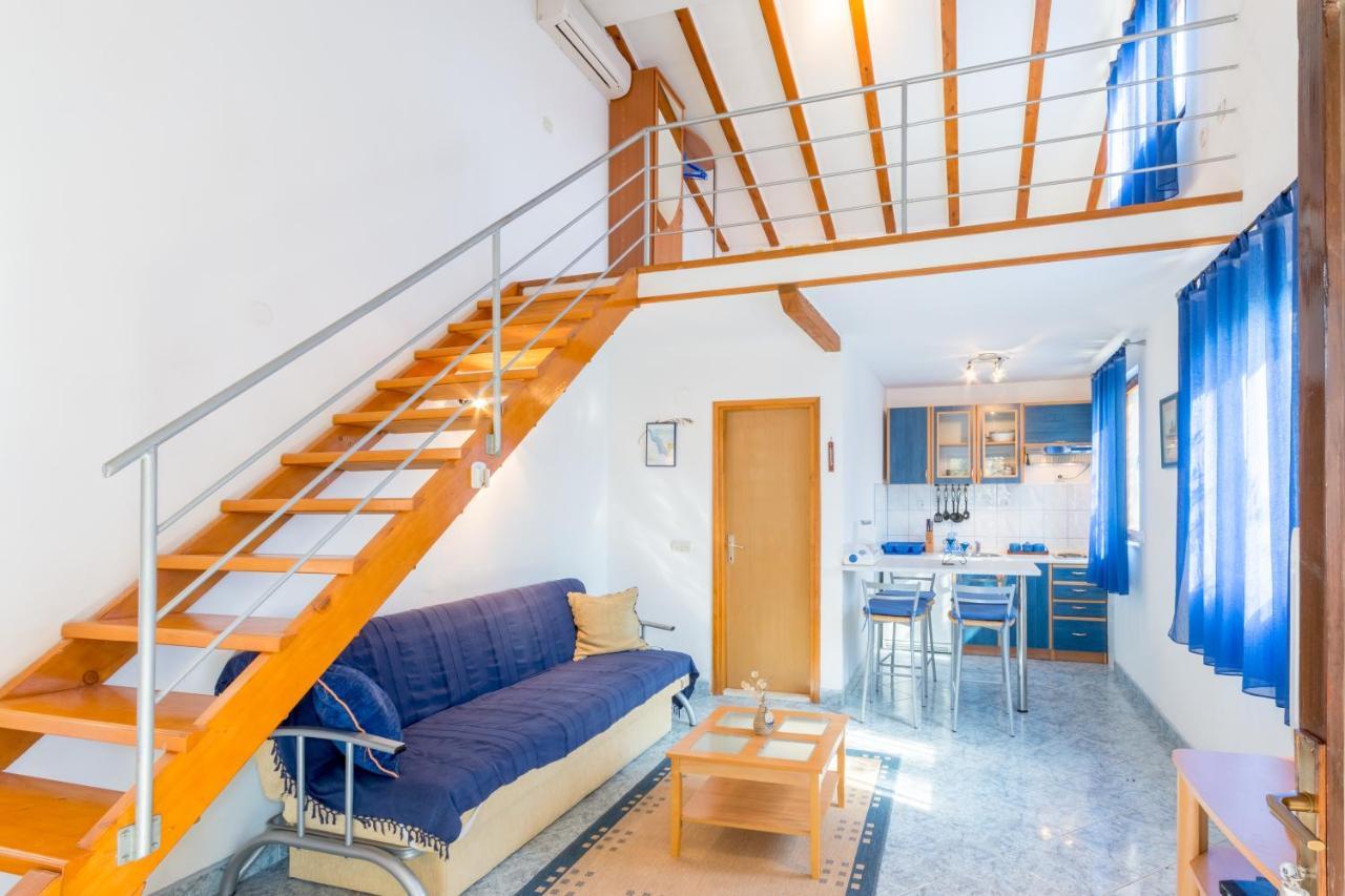 Vacation House Milka Milna  Ngoại thất bức ảnh
