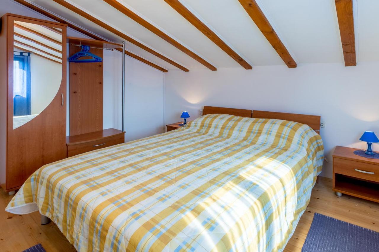 Vacation House Milka Milna  Ngoại thất bức ảnh