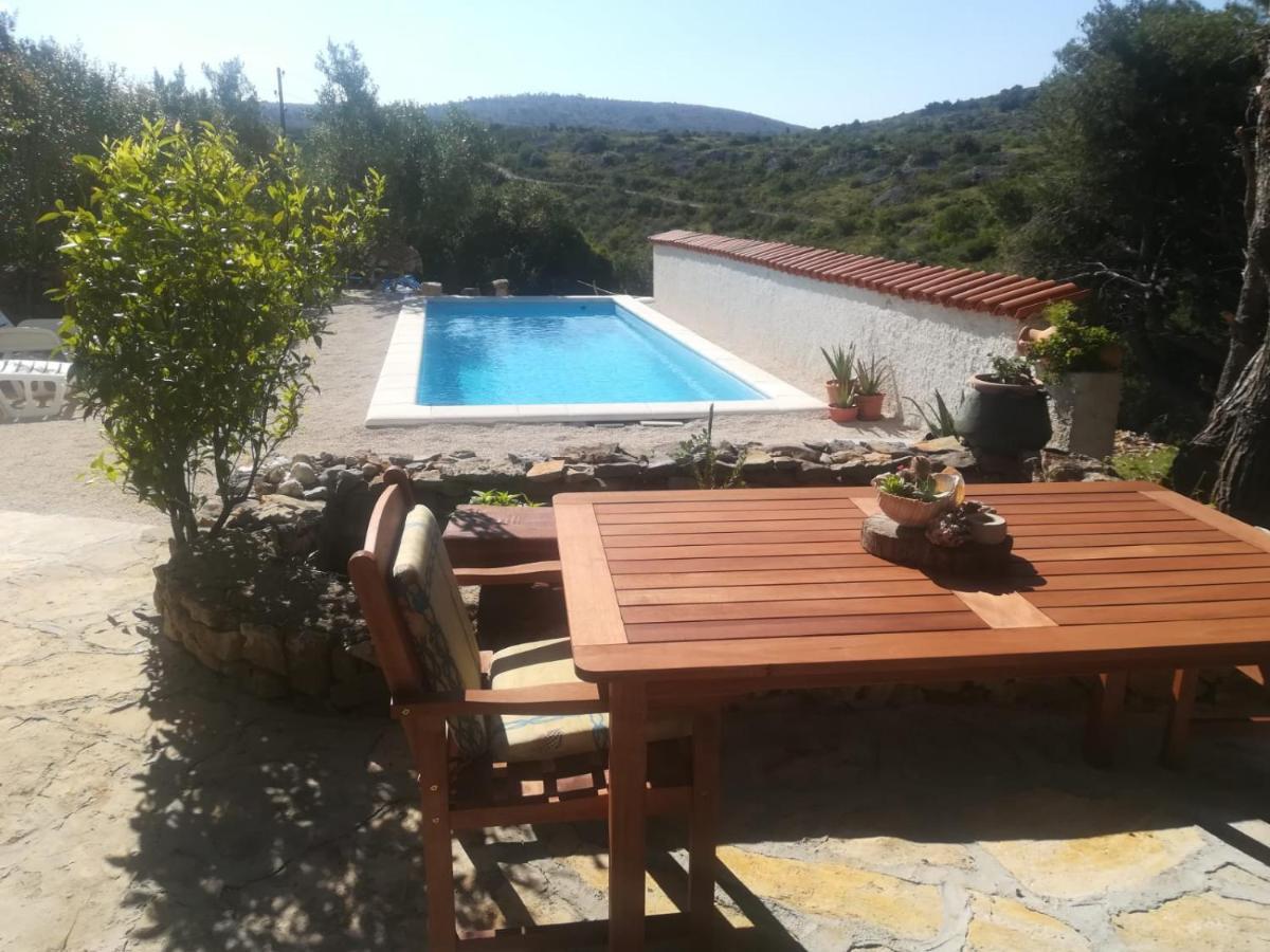 Vacation House Milka Milna  Ngoại thất bức ảnh