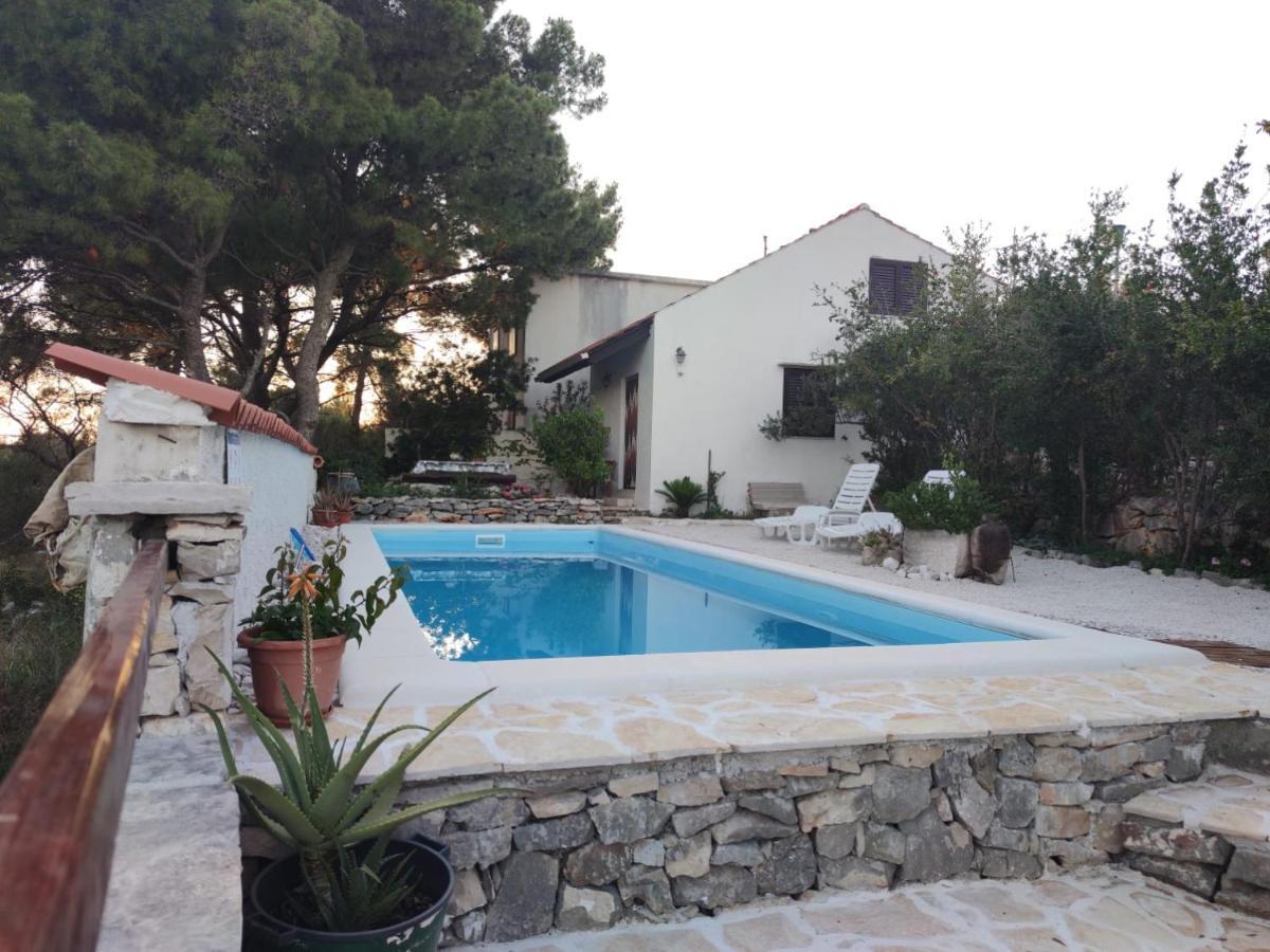 Vacation House Milka Milna  Ngoại thất bức ảnh