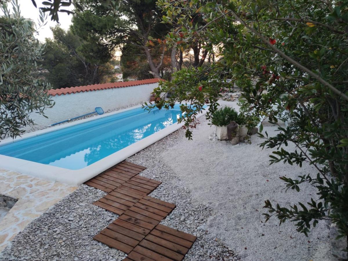 Vacation House Milka Milna  Ngoại thất bức ảnh